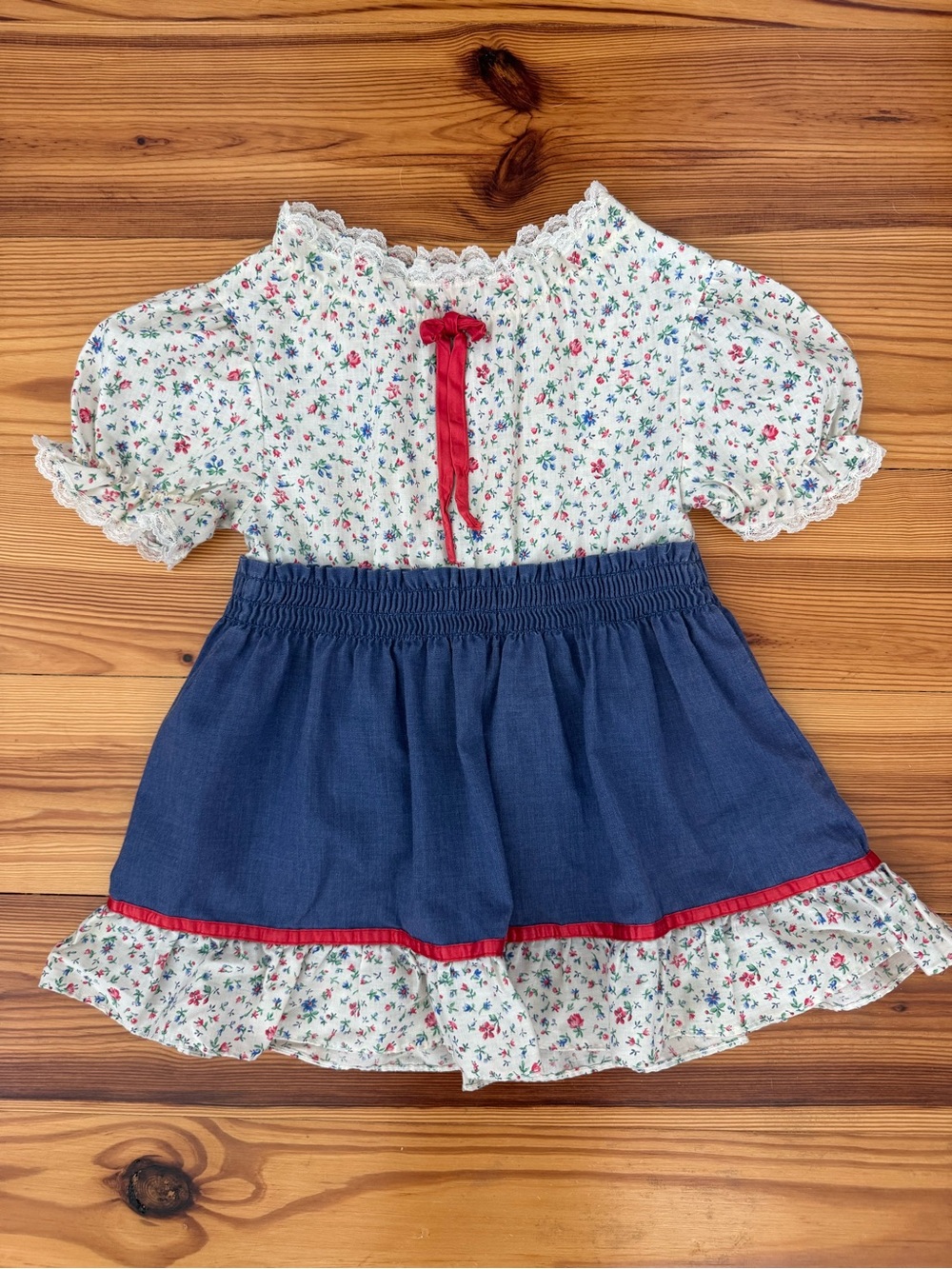 Celeste Originals VNT Floral Dress Cream Red Blue Green Made In US 4T EUC ILGWU